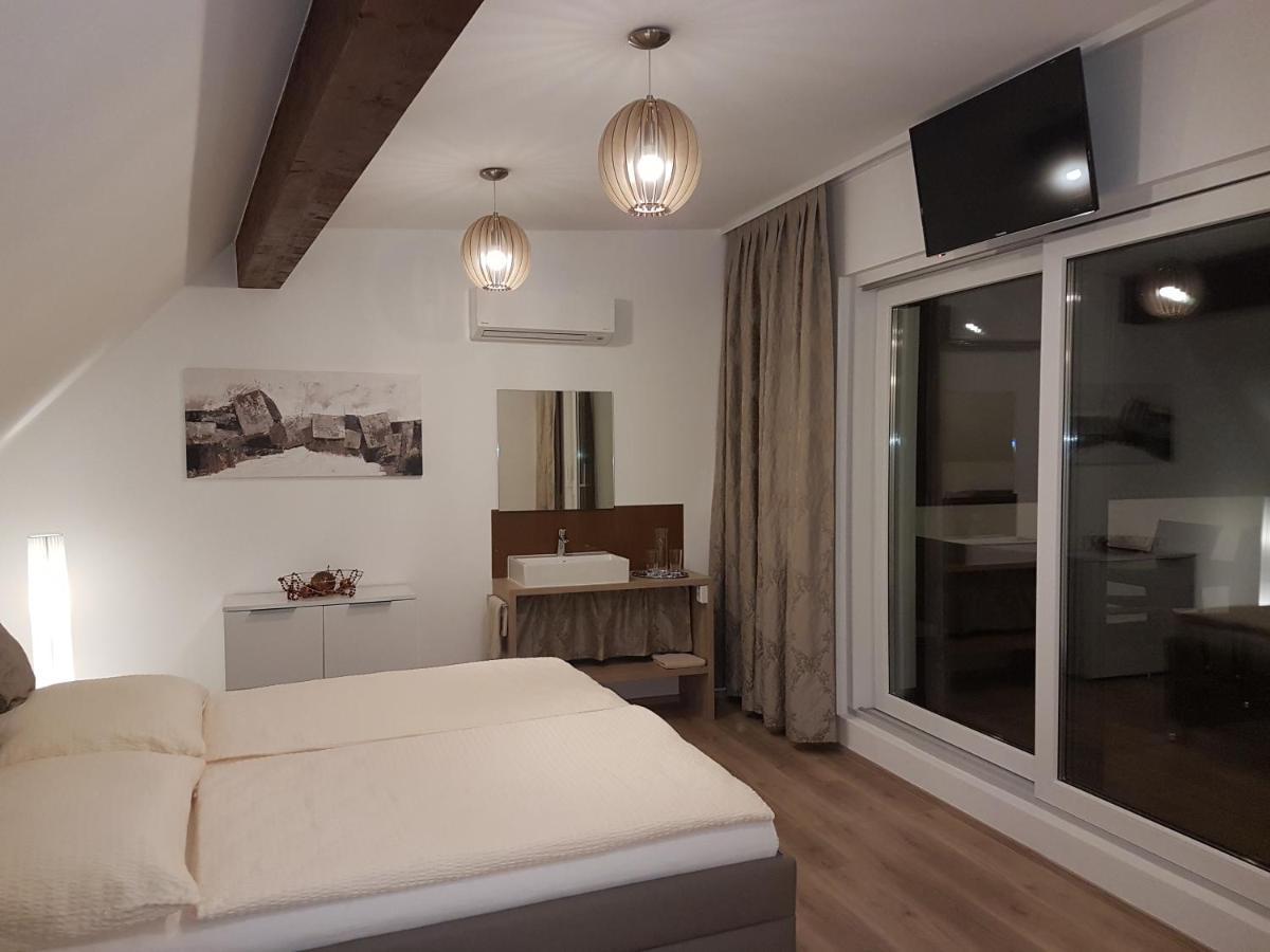 Penthouse Griemann 1 Mit Infrarotkabine Und Eigener Dachterrasse Fuer Max 4 Personen Illmitz Buitenkant foto