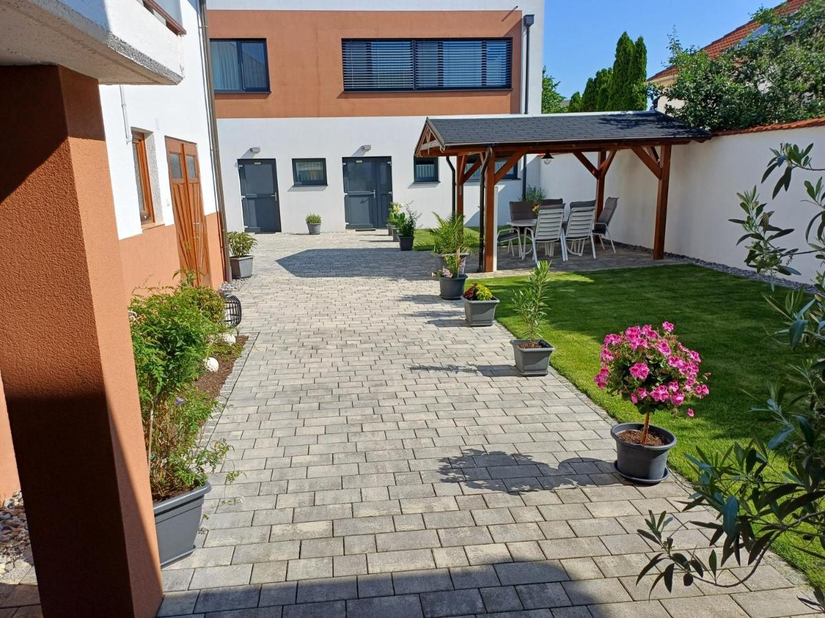 Penthouse Griemann 1 Mit Infrarotkabine Und Eigener Dachterrasse Fuer Max 4 Personen Illmitz Buitenkant foto